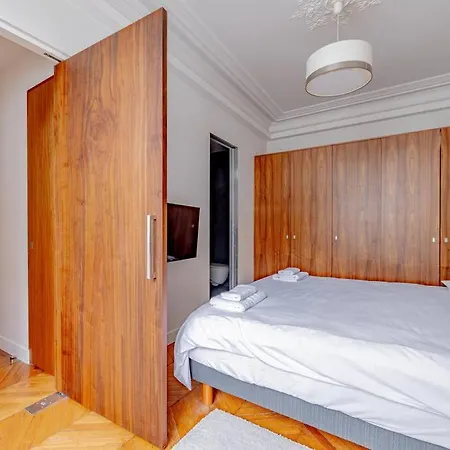 Appartamento Champs Elysées Stylish Flat 2br 6ppl *