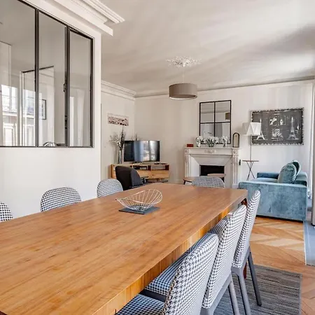 Champs Elysées Stylish Flat 2br 6ppl *