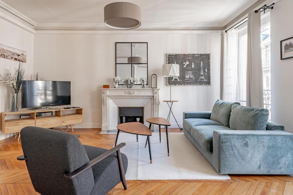 Champs Elysees Stylish Flat 2br 6ppl Apartment